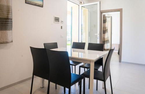 045b - Villetta Moderna 02-24E con VASCA IDROMASSAGGIO in giardino, solo 15 minuti da Mare e Spiaggia - Posto Auto GRATUITO - Foto 10