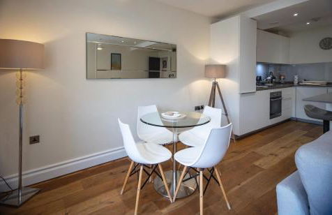 Kensington High Street One Bed with Air Con - Foto 15