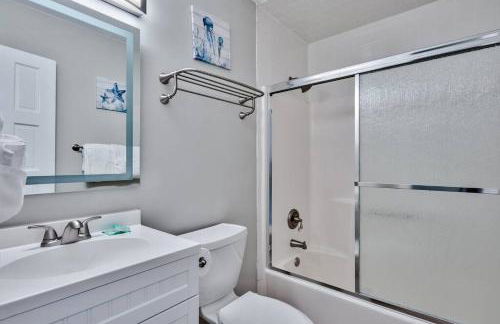 Seafarer, Gulf Front Condo, Right on the Beach - Photo 18