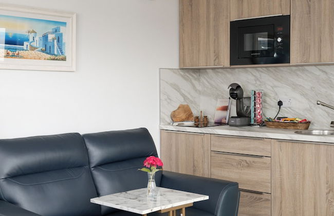 Luxury Waterfront Self-Catering Cabins - Photo 6