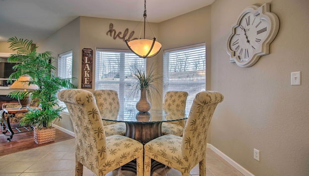 Dock, Slip and Pool Breezy Lake Ozark Escape - Foto 4, Interior