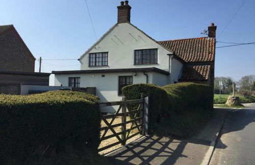Pilgrims - Traditional flint cottage with open fire - Foto 8