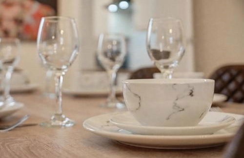 Countess House, Northampton - Stylish Modern 2-Bedroom House with Garden - Free Parking - Foto 23