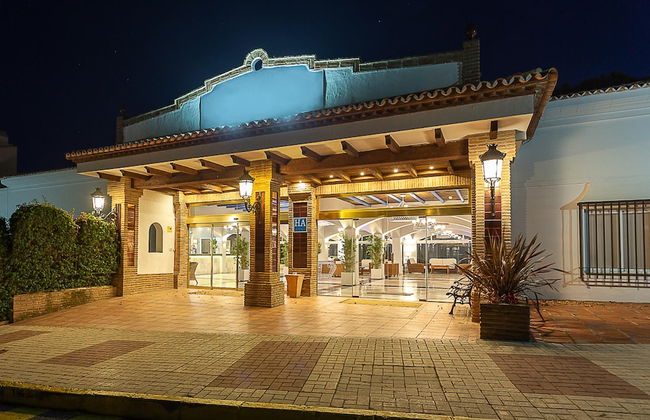 Marbella Resort 4 Pool Whirlpool Sauna - Photo 23