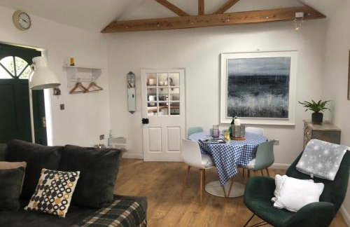 The studio spring house - Photo 9