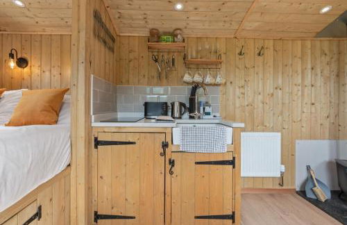 Off-Grid Glamping - Quiet, Starry Escape - Foto 10