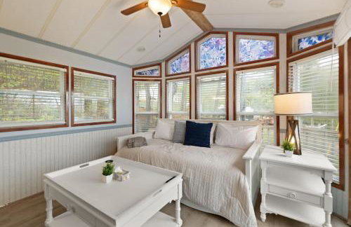 Premium Cabin with Pasture Views & Private Hot Tub - Foto 3