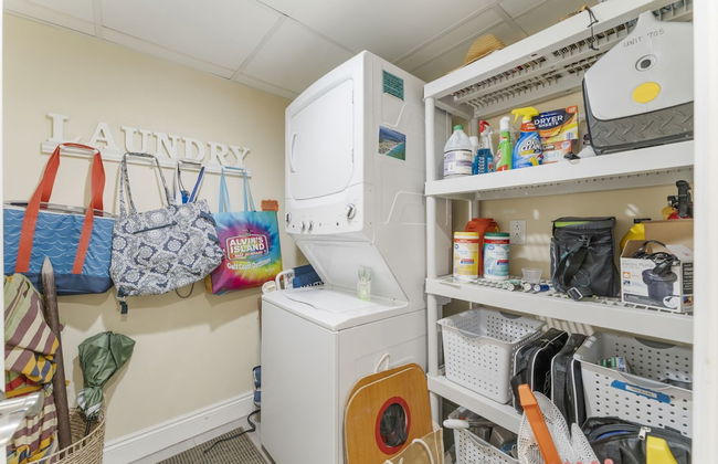 Stunning 2/2 Designer Condo w Coastal Appeal Right on the Gulf! - Foto 34