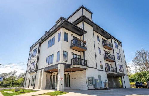 Only 4 Miles to Broadway with Free Parking and TVs in Bedrooms - Foto 5