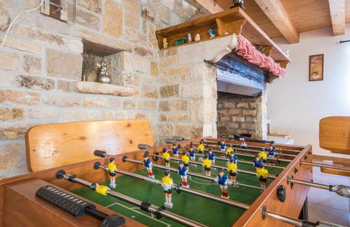 Villa Sandi, mediterranean Villa with pool and jacuzzi - Foto 9