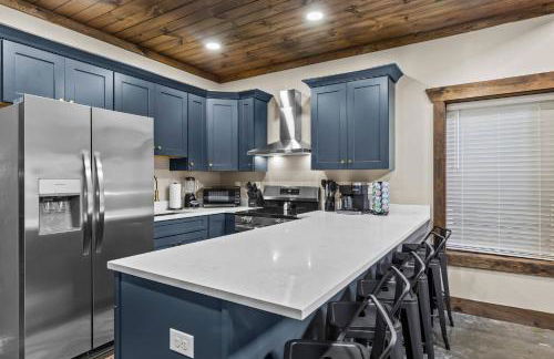 New/12 Guest /2 Hot Tubs/ 2 Kitchens/ 2 Firepits - Foto 47