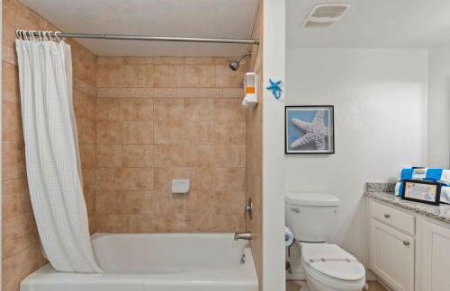 The Ocean Front Starfish Suite by Brightwild - Foto 9