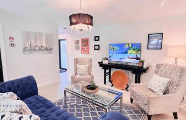 The Miami Grove Oasis - Photo 19