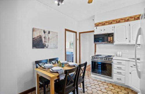 Charming New England style apartment 6 miles to downtown Boston, 4 miles to Logan airport - Photo 8