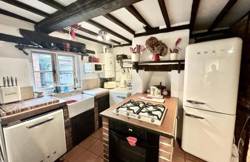 Beautiful 17th Century Cottage - Photo 11