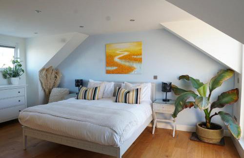 Stunning 4 Bedroom Home with Wild Spa, Gym & Hot Tub - Foto 28