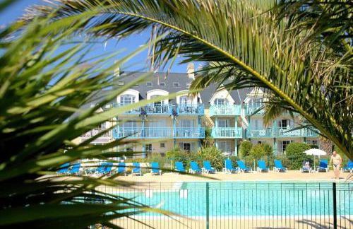 LocaLise - Maison E4 au Guilvinec - A 20m de la mer avec jardin et piscine - Tout à pied, plages, port, centre, commerces, marché - Wifi inclus - Linge de lit inclus - Animaux bienvenus - Foto 17