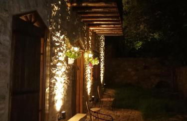 Large Stone Villa with garden. - Foto 3