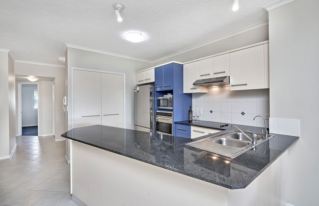 North Cove Waterfront Suites - Photo 17