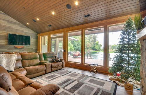 Luxurious Waterfront Retreat with Private Pond! - Foto 3