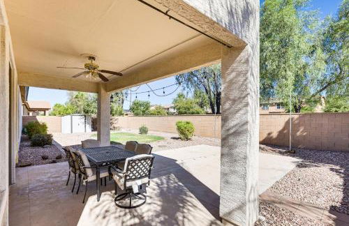 4 Mi to Surprise Stadium! Home with Furnished Patio - Foto 21