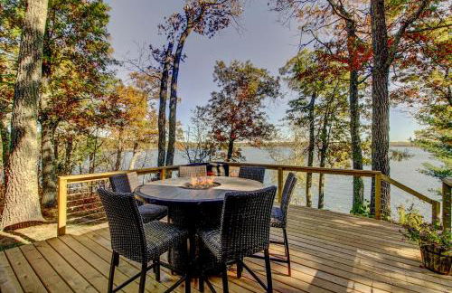 Near All-Season Trails Lakefront Crosby Getaway! - Foto 1