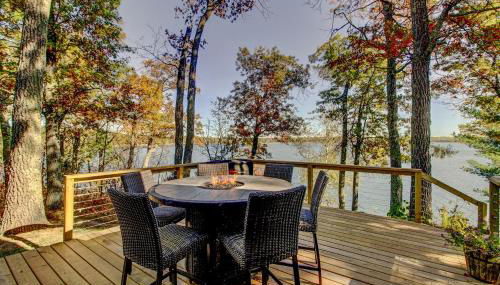 Near All-Season Trails Lakefront Crosby Getaway! - Foto 1