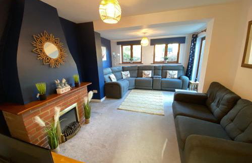 Carlton Cottage Country Retreat - Perfect for Ipswich - Aldeburgh - Southwold - Thorpeness - Sizewell B - Sizewell C - Sleeps 13 - Foto 2