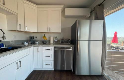 Serenity - Amazing Views & Modern Charm - Photo 10