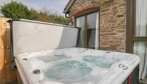 Larch Bed Cottage - Photo 3