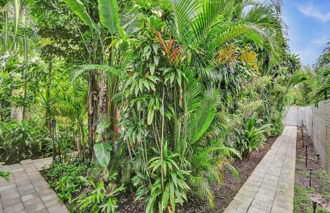 Buddha House 3BR 2BA Home -lush Backyard - Foto 27