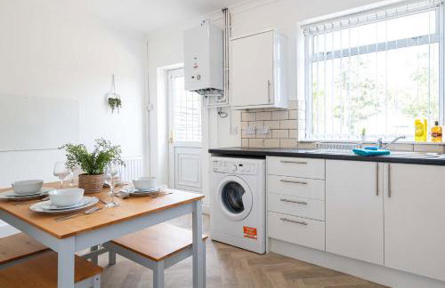 Spacious & Bright 3 Bedroom House in St Helens - Foto 17