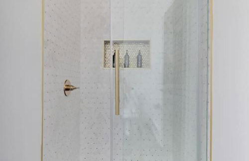 Luxe Lrg Pocono House for 18 Hot Tub/Gameroom/Pool - Foto 32