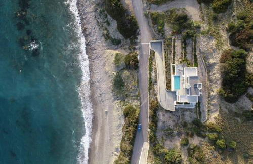 Rozites Luxury Beachfront Villa, By Hellocrete - Foto 38