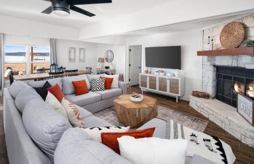 Lakefront Gem with Hot Tub and Game Room in Graford - Foto 5