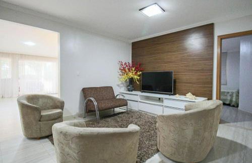 Casa com Piscina e Churrasqueira em Taguatinga - Foto 2
