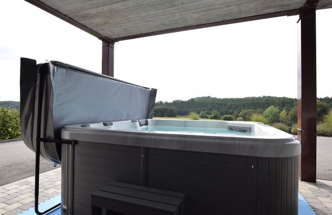 Classy Holiday Home in Martilly with Hot Tub - Foto 27