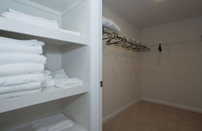 Pentagon Luxe Apartments - Photo 25