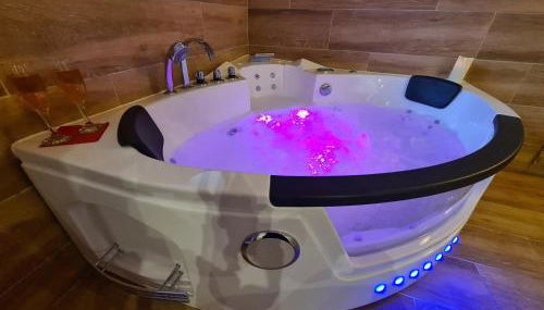 Refuge Insolite avec balnéo privative en forêt - Foto 4