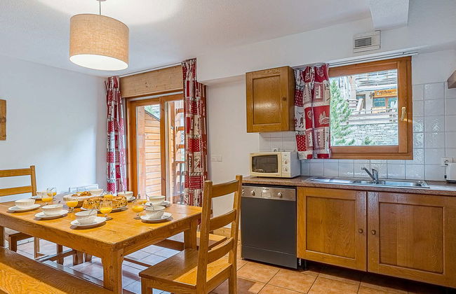 5 bedroom Apartment in Vaujany with swimming pool and terrace - Photo 11