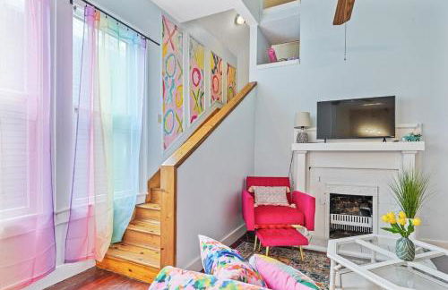 Uptown Colorful Cottage by the Riverwalk - Foto 13