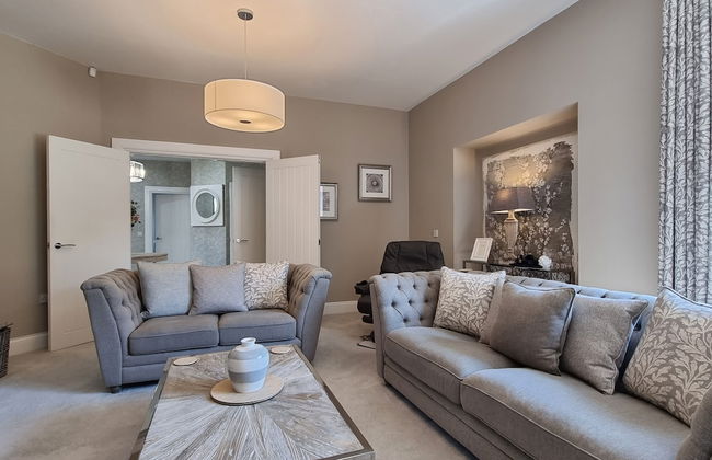 Plas Gwyrch Gatehouse - Foto 18