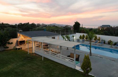 Myrto Villa heated pool - Foto 17