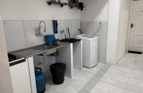 Studio completo, perto da praia! - Foto 9