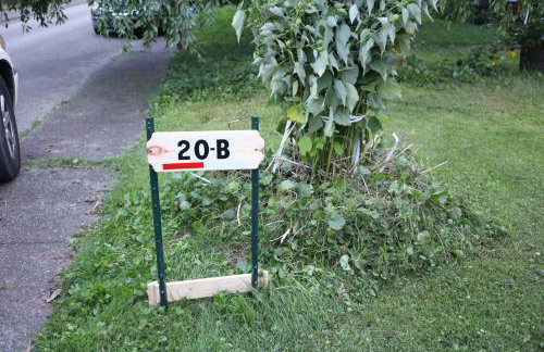 3 bedroom one bathroom townhouse - 20B Elm street Charlton Heights WV 25040 - Foto 21