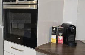 CASA8070 - Exklusive große Maisonette-Wohnung 91 qm für Familien, Gruppen, Geschäftsreisende, inklusive Parkplatz, WLAN, Kaffee und Tee, voll ausgestattet für 1 bis 9 Personen, zentrumsnah an der Autobahn A9 Ingolstadt-Süd - Photo 53