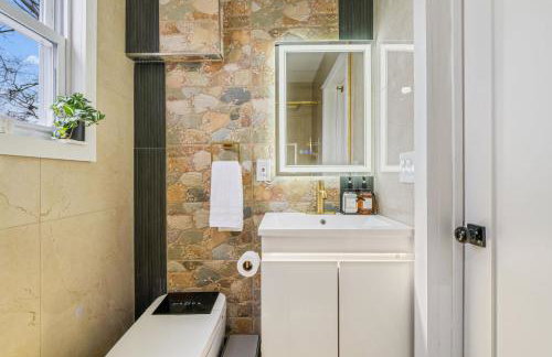 5BR Home Minutes to NYC and FIFA 2026 Sleeps 16 - Foto 58