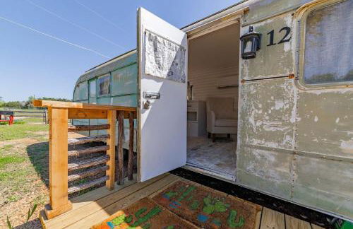 Charming Luxurious Airstream Beautifully Design with Indoor Bath in Texas - Foto 13