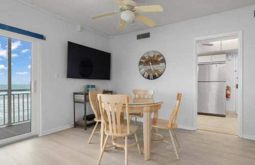 Oceanfront Oasis - 2BR2BA direct oceanfront! - Foto 8