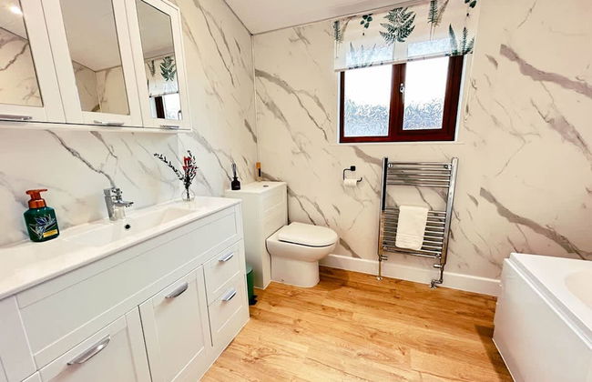 Stunning 3 Bedroom Lodge With Hot Tub in York - Foto 10